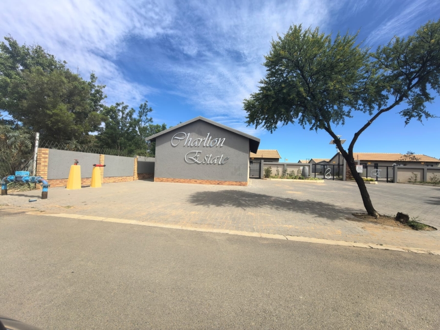 2 Bedroom Property for Sale in Heuwelsig Free State